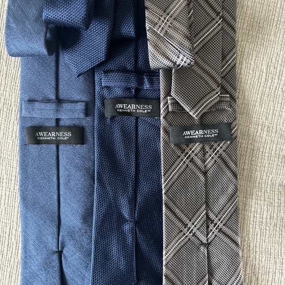 Kenneth Cole Designer 100% Silk Ties -Lot of 3 Formal, Business, Work, Wedding - Picture 5 of 5